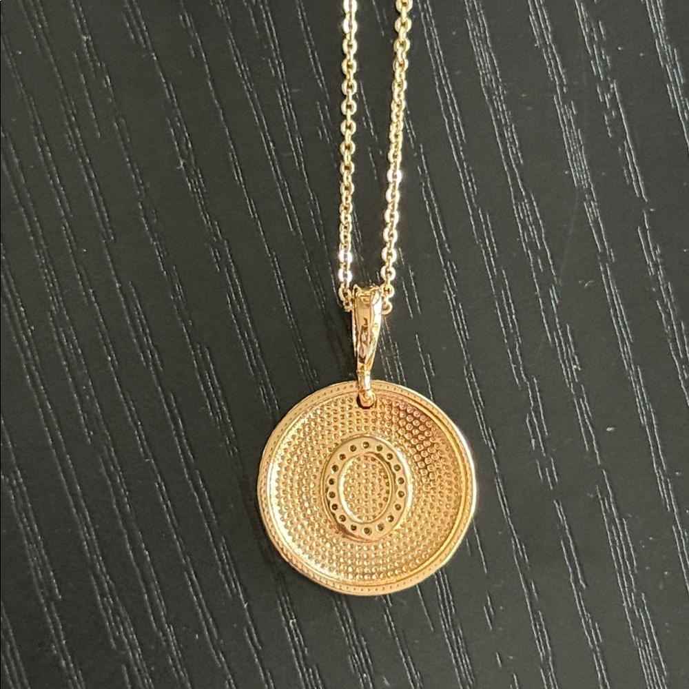 Pretty Bird Necklace with O Initial Pendant - Picture 6 of 6